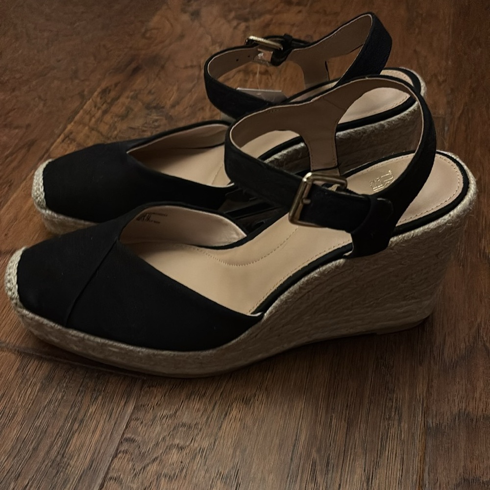 NWT Stylish Black Espadrilles - Picture 3 of 5